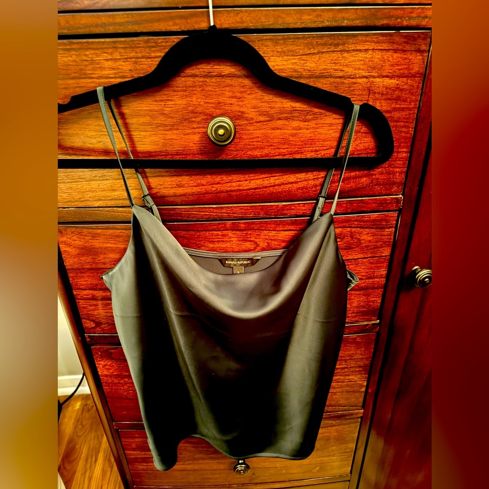 Banana Republic Green Silk camisole Size S